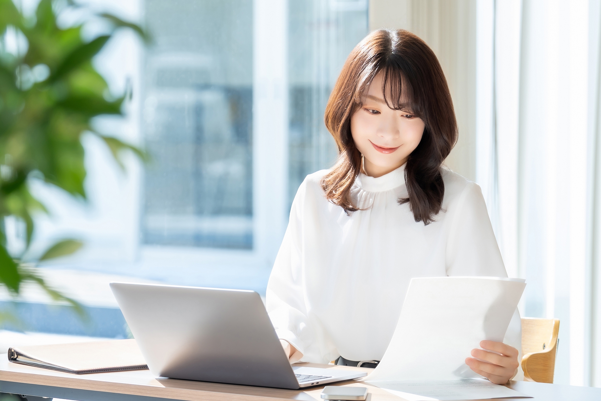 結婚前後の転職を考える女性へ！タイミングと準備のポイントを解説